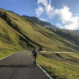 Cycling to the summit of Passo dello Stelvio - Bormio side