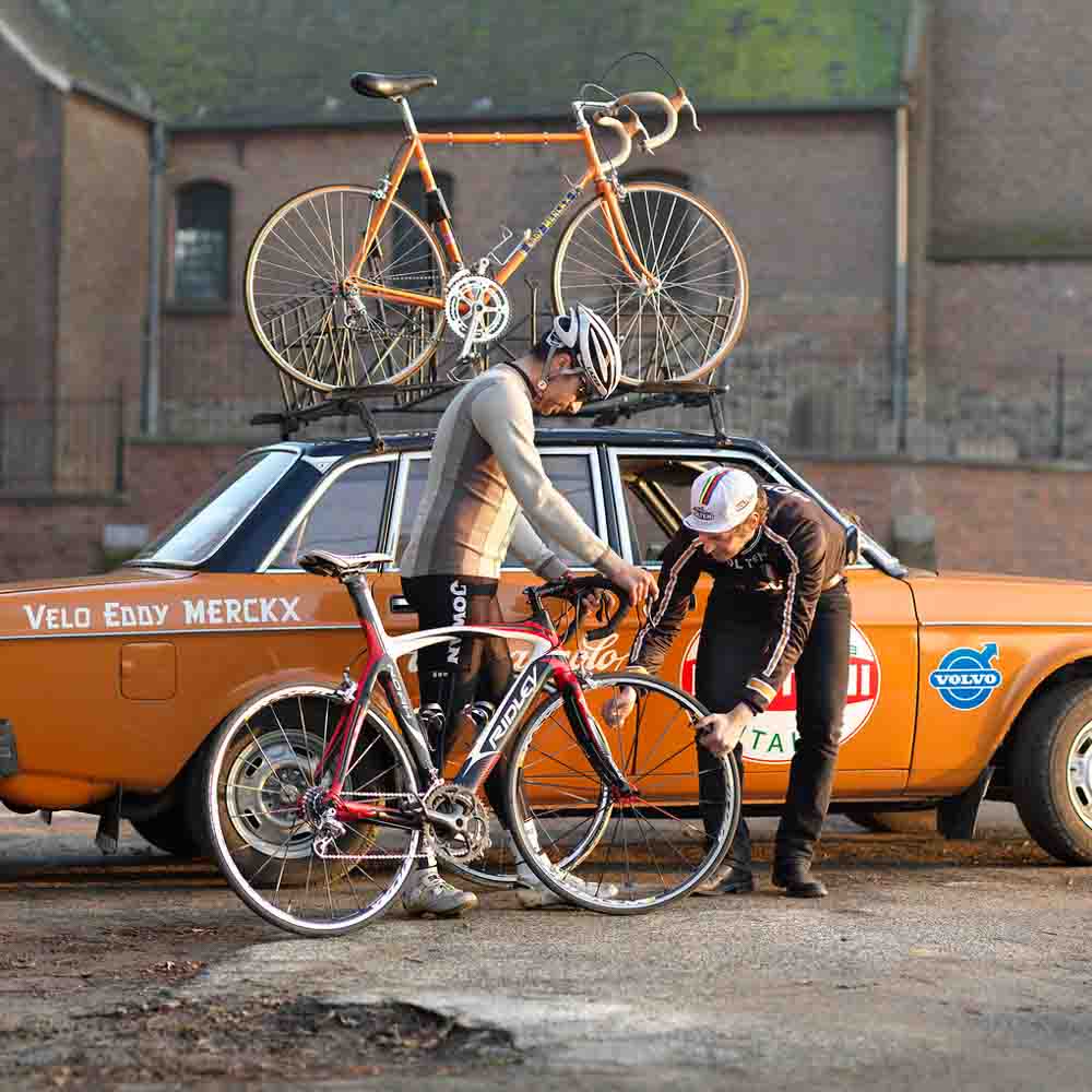 Two cyclists getting ready bike tour in belgium